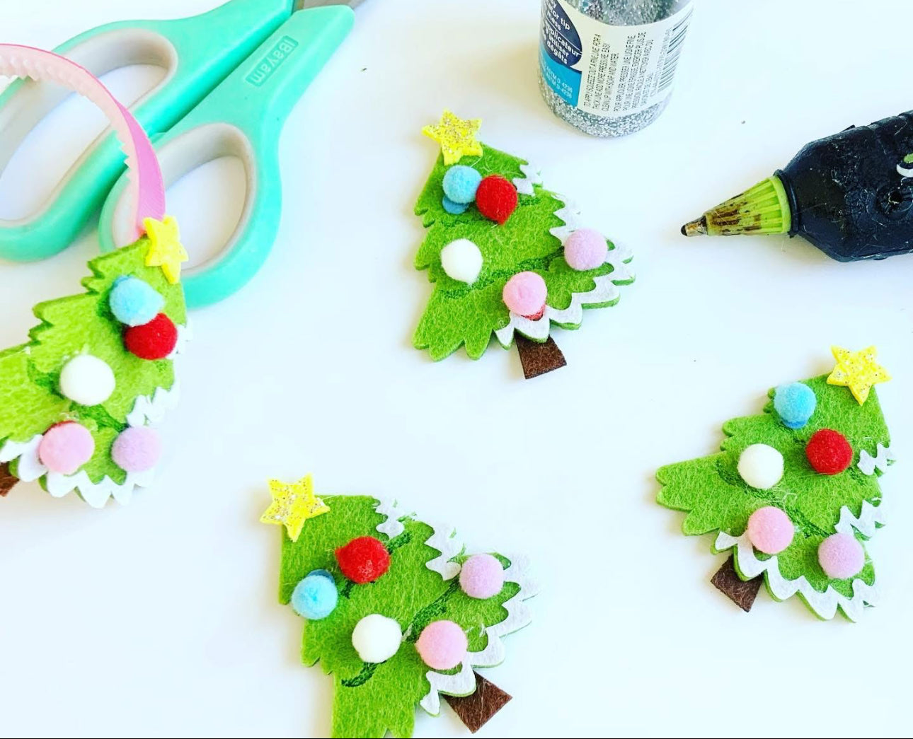 Pom Pom Tree Headband